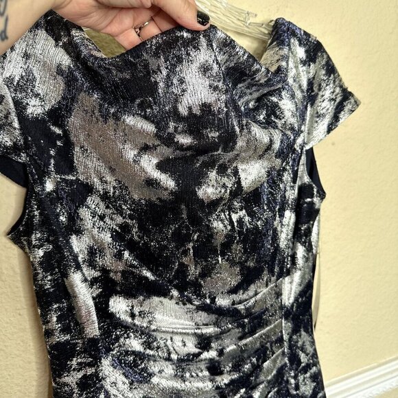 Tahari Arthur S Levine ASL Cowl Neck Fit & Flare Navy & Silver SZ 8 NWT $148 - Picture 3 of 13